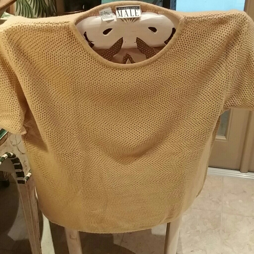 Knit tee shirt